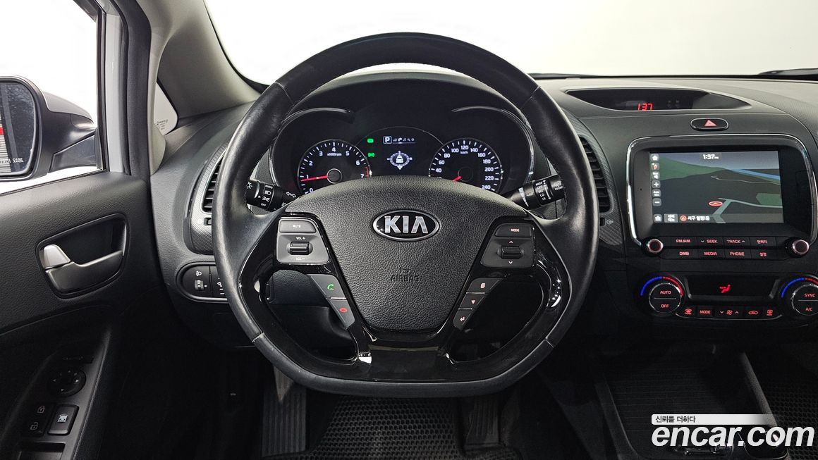 Kia K3 2016