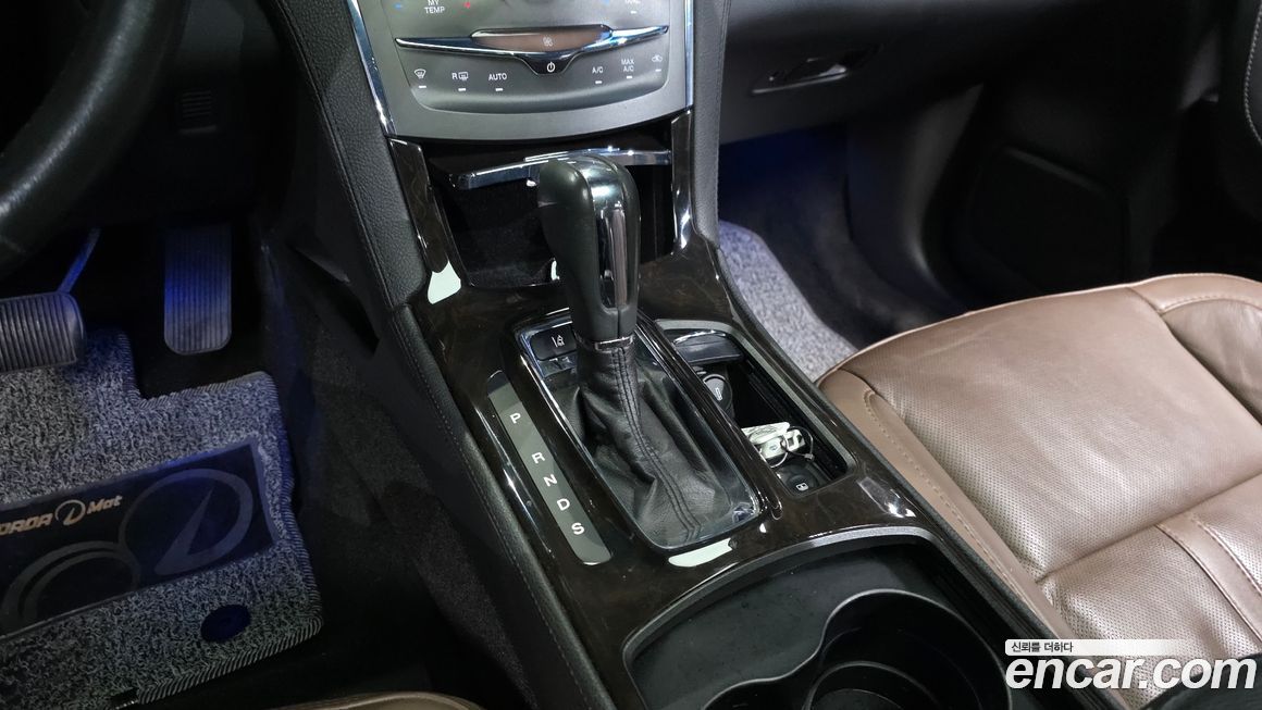 Lincoln MKS 2015