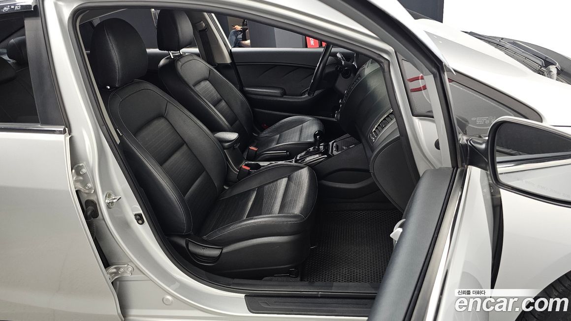 Kia K3 2016
