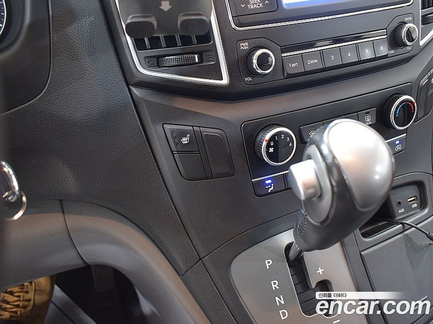 Hyundai Starex 2018