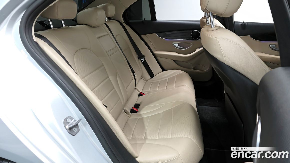 Mercedes-Benz C-Class 2019