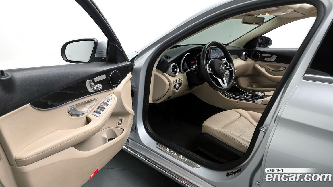 Mercedes-Benz C-Class 2019