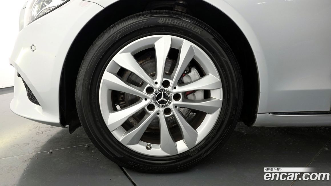 Mercedes-Benz C-Class 2019