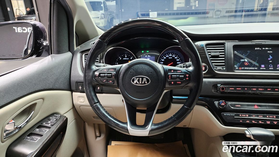 Kia Canival 2019