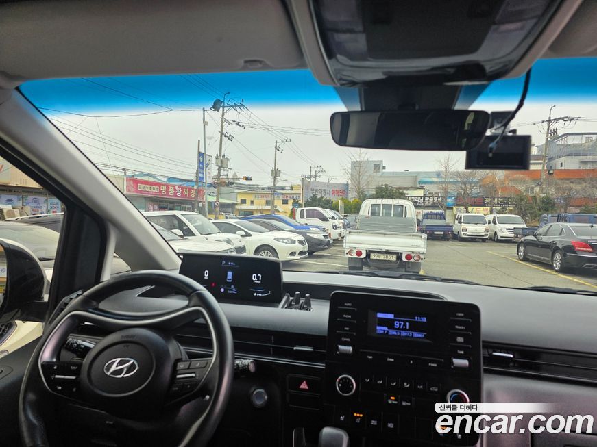 Hyundai Staria 2024