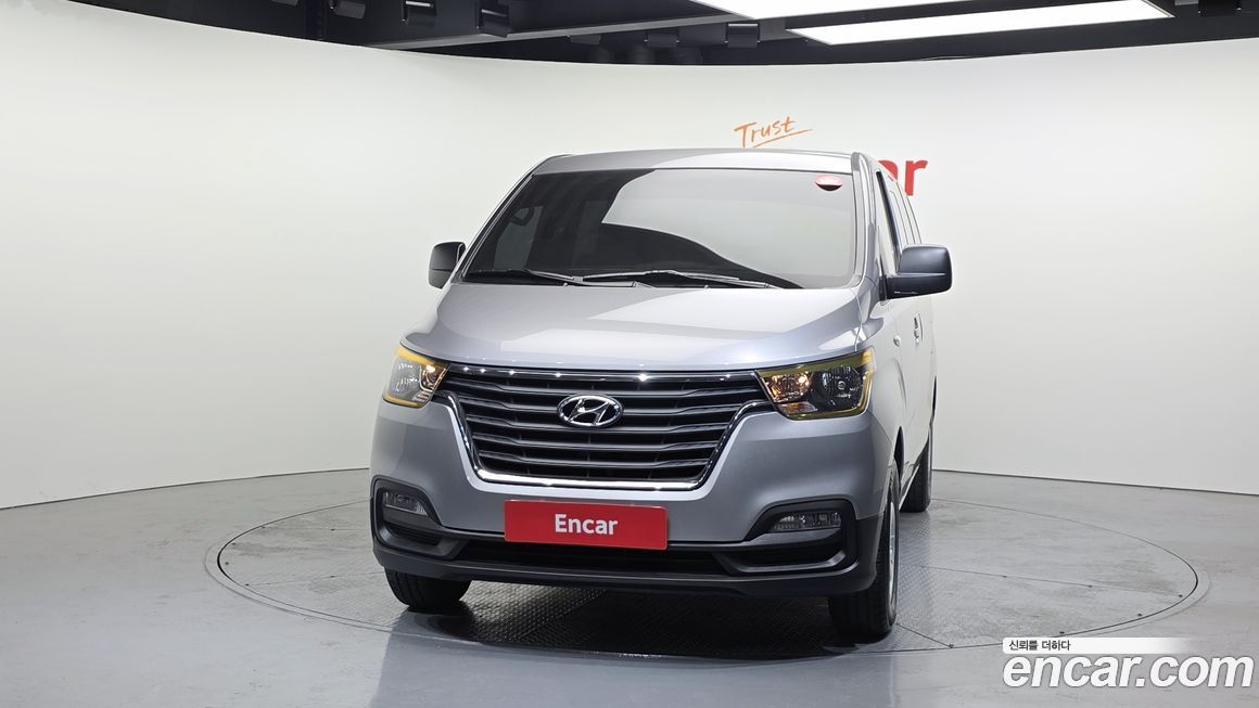 Hyundai Starex 2019