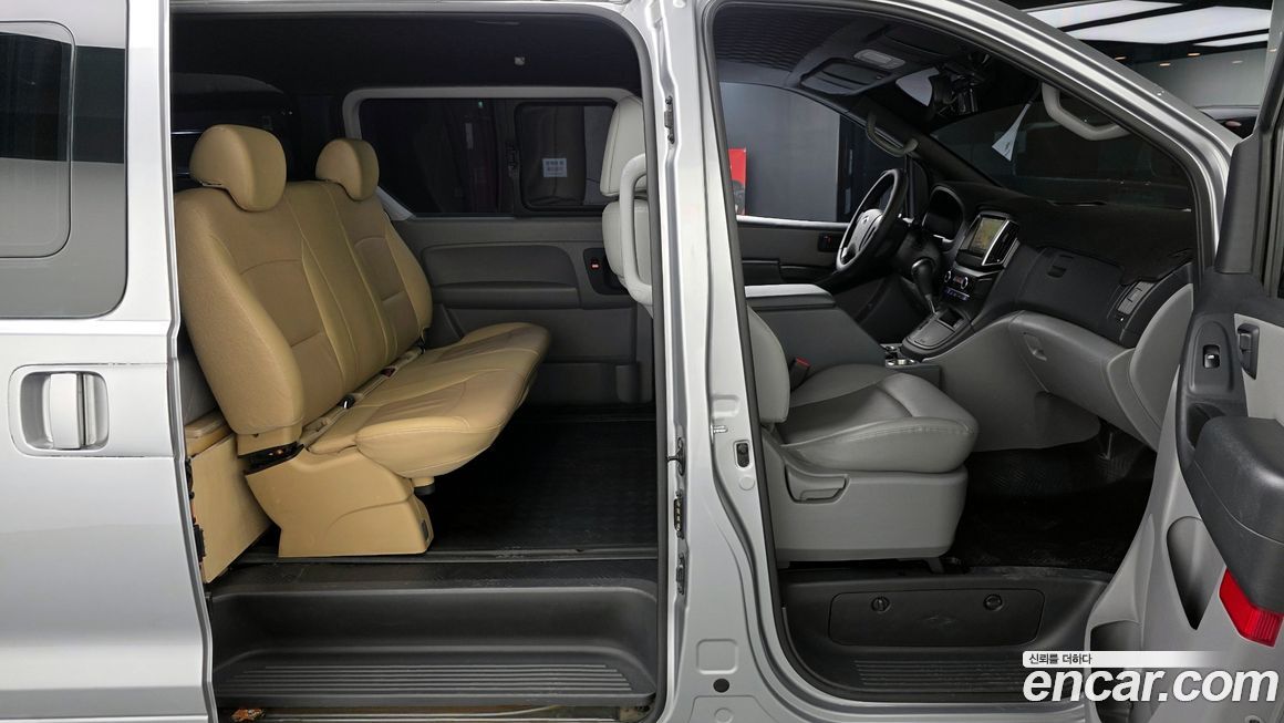 Hyundai Starex 2019