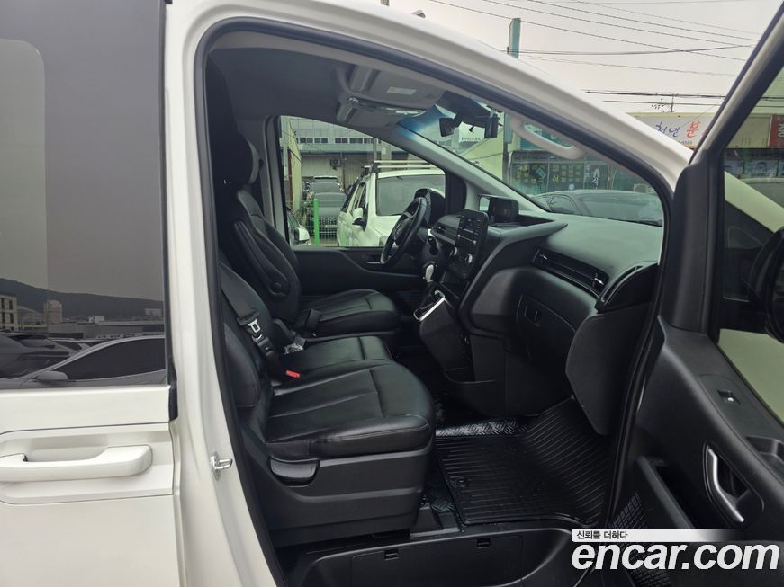 Hyundai Staria 2024