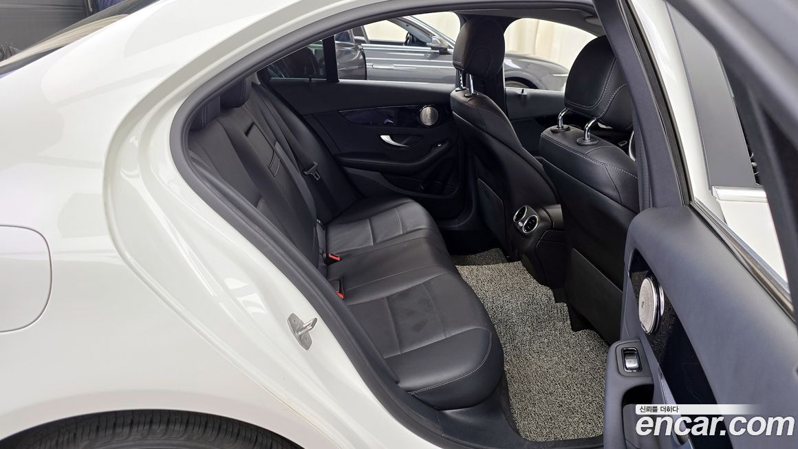 Mercedes-Benz C-Class 2019