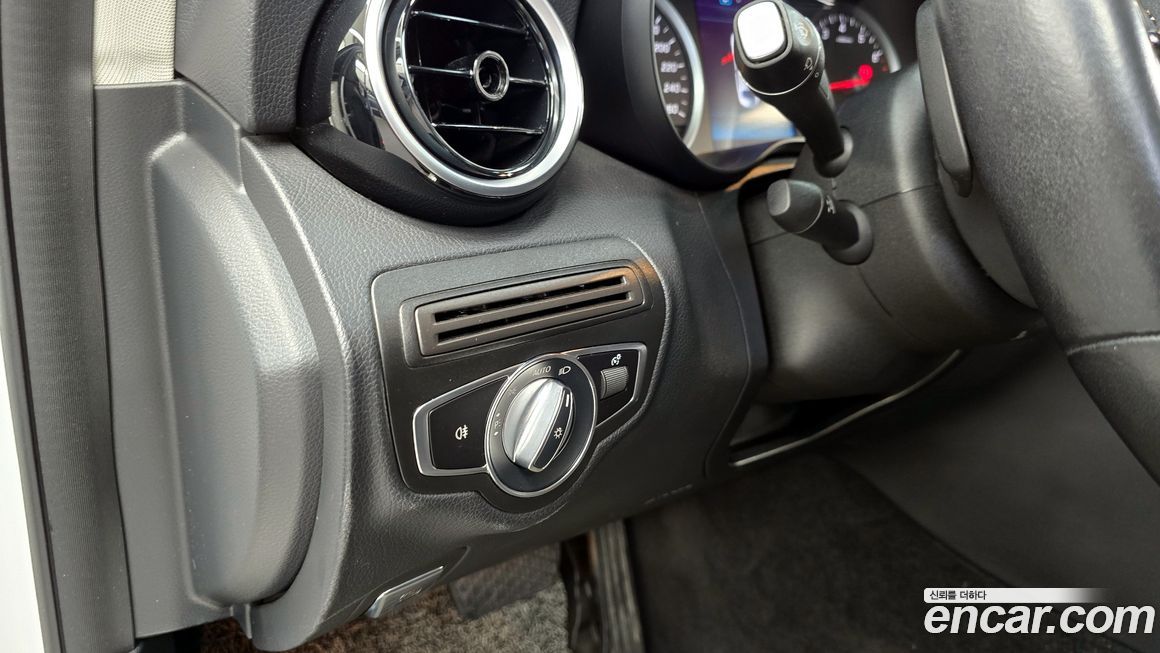 Mercedes-Benz C-Class 2019