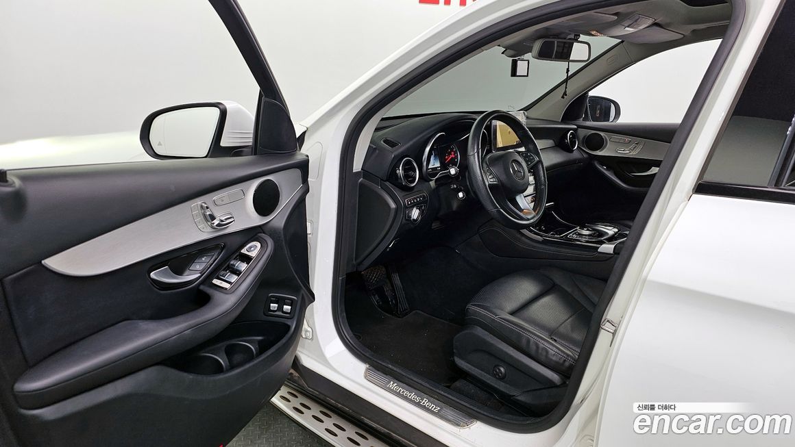 Mercedes-Benz GLC-Class 2018