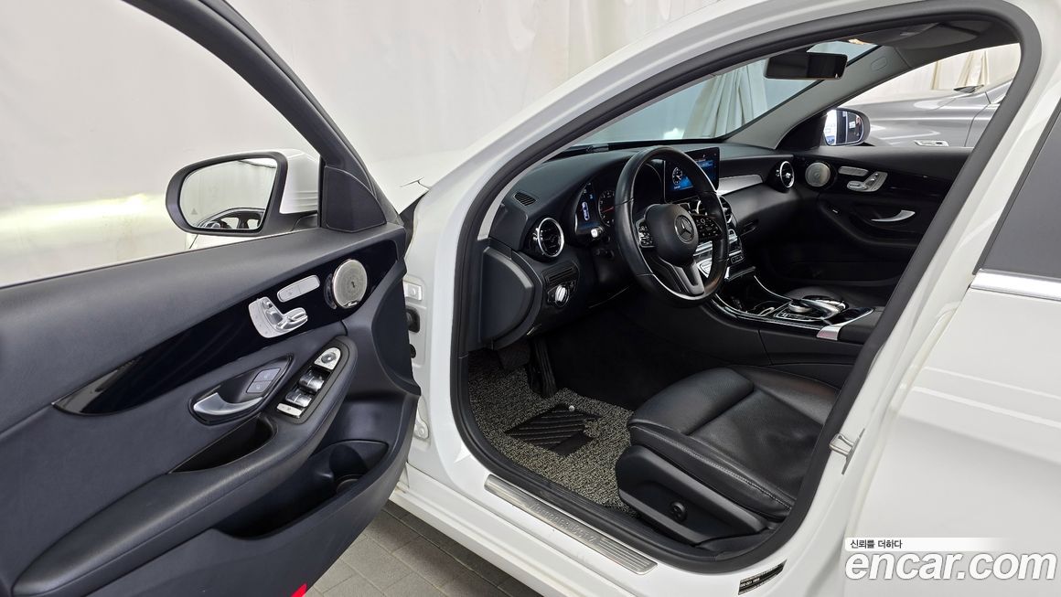 Mercedes-Benz C-Class 2019