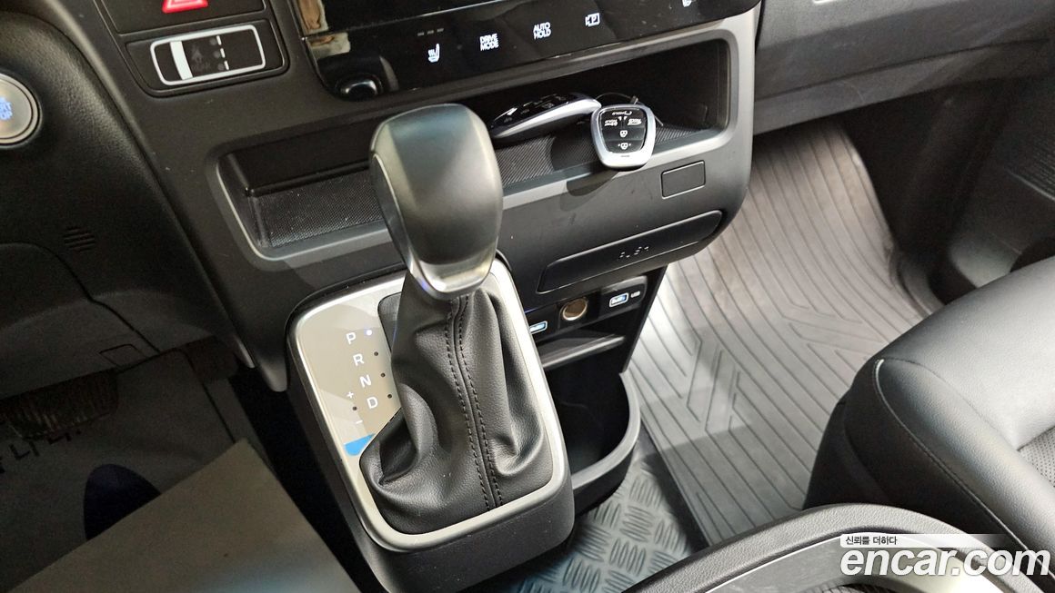 Hyundai Staria 2022