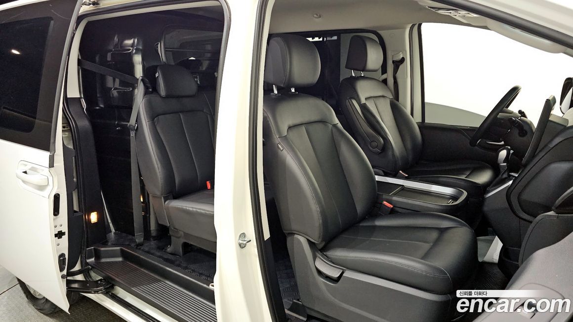 Hyundai Staria 2022