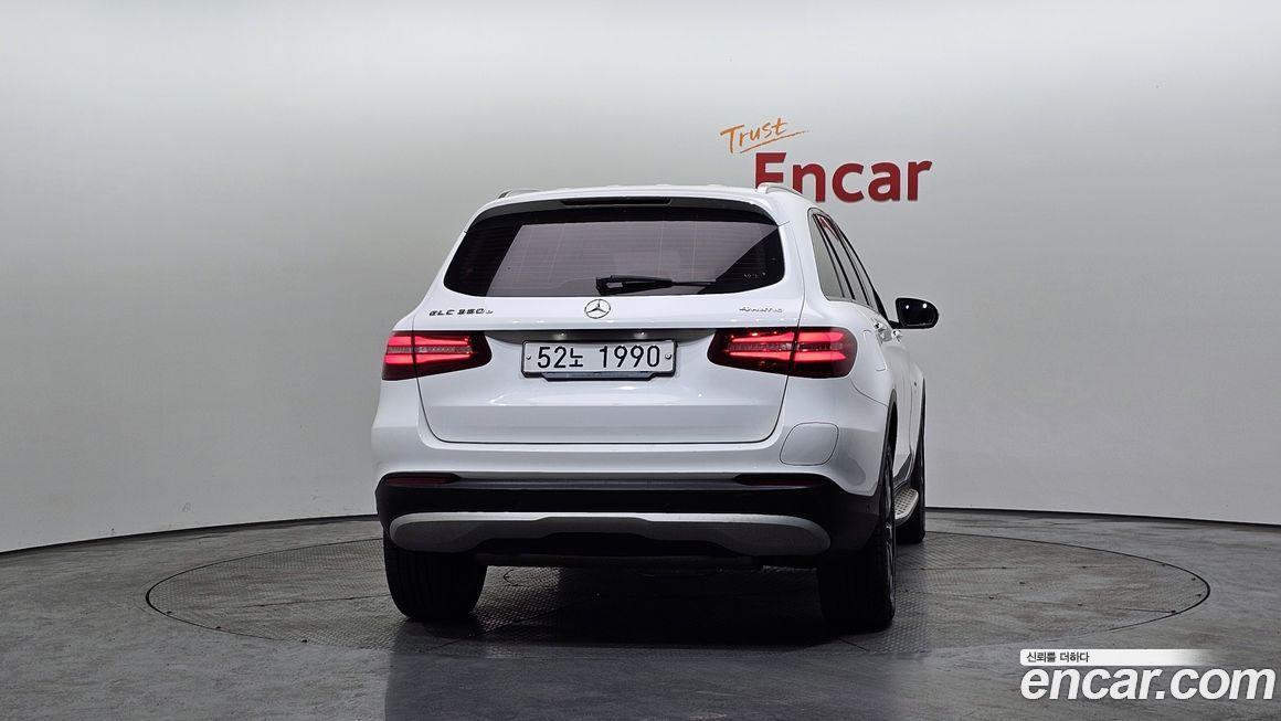 Mercedes-Benz GLC-Class 2018