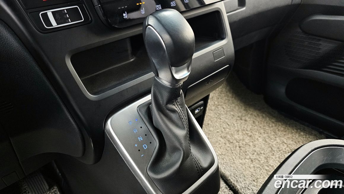 Hyundai Staria 2022