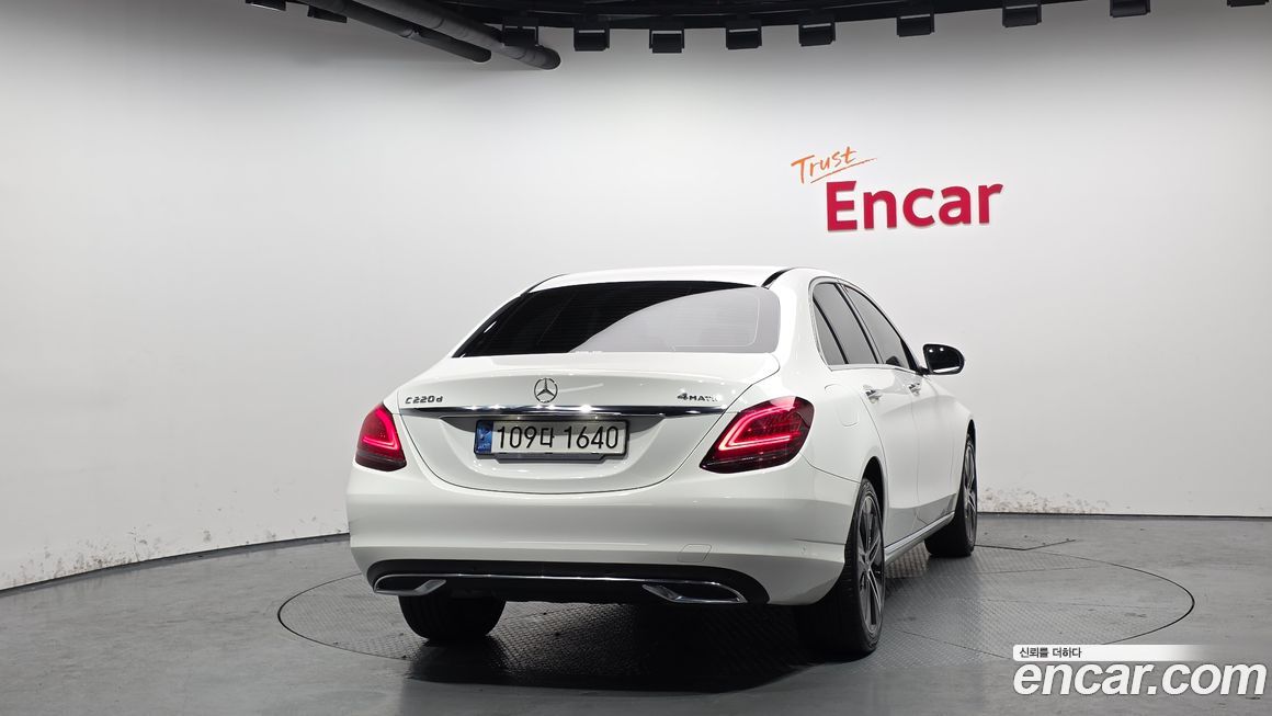 Mercedes-Benz C-Class 2020