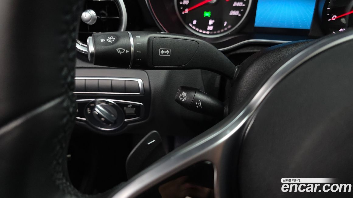 Mercedes-Benz C-Class 2020