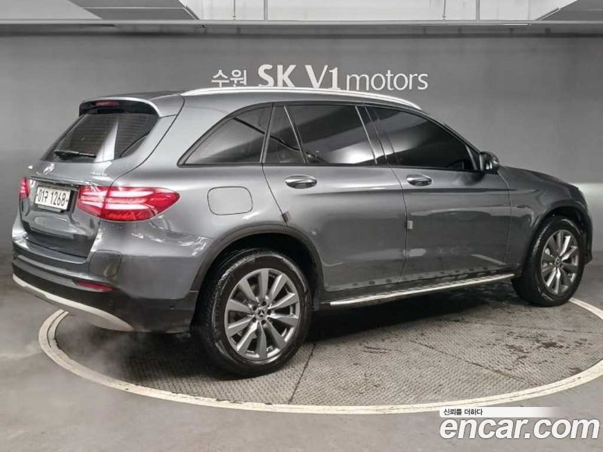 Mercedes-Benz GLC-Class 2019