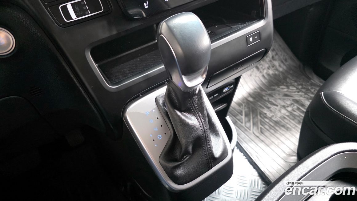 Hyundai Staria 2023