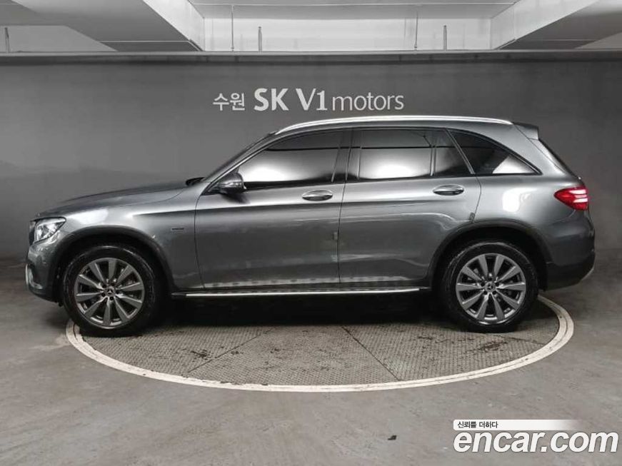 Mercedes-Benz GLC-Class 2019