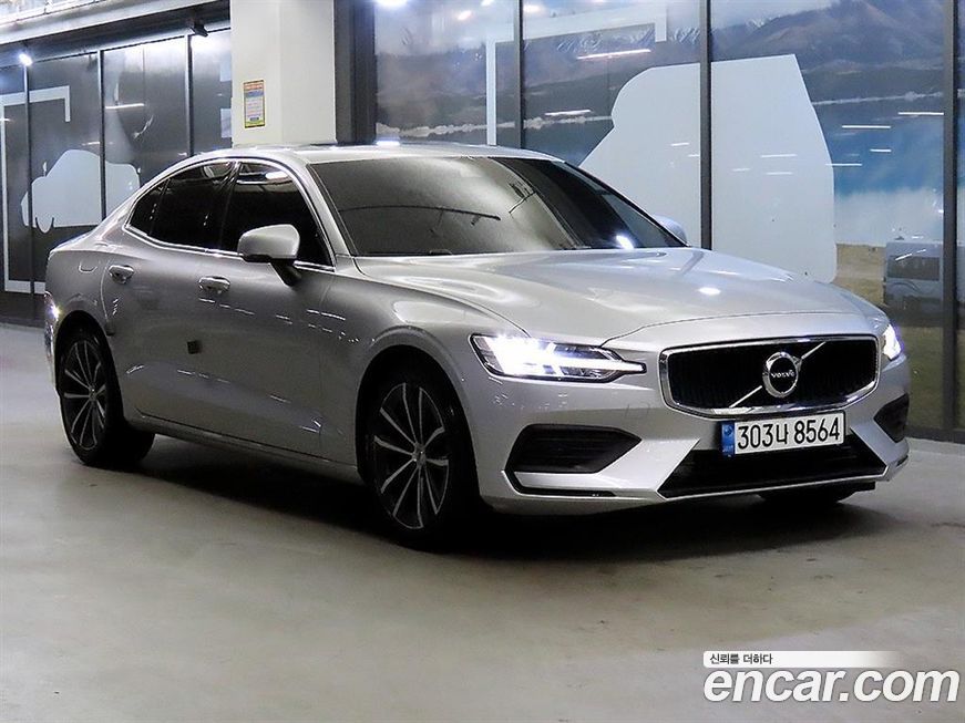 Volvo S60 2022