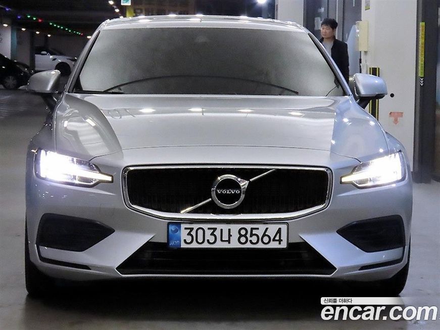 Volvo S60 2022