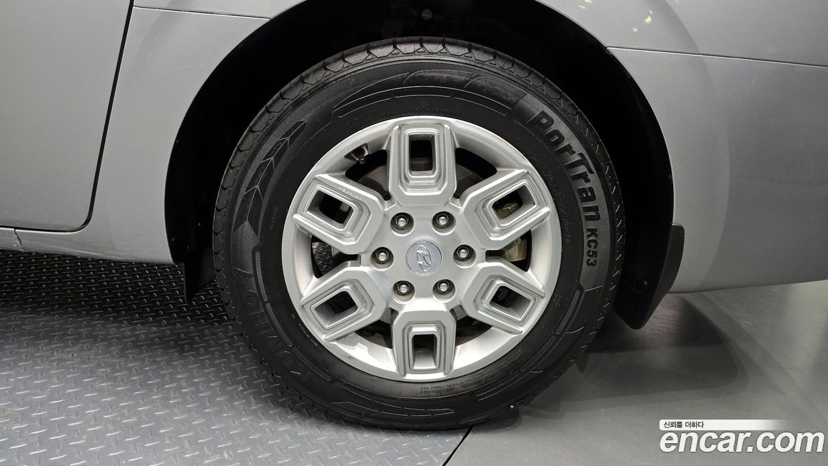Hyundai Staria 2023
