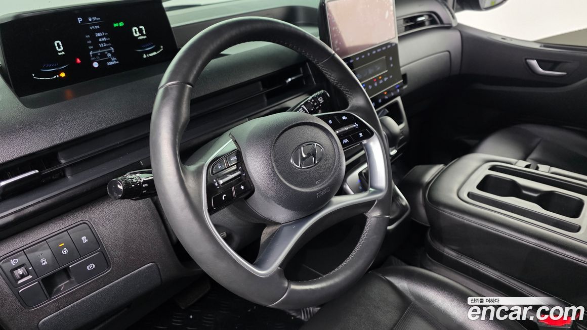 Hyundai Staria 2023