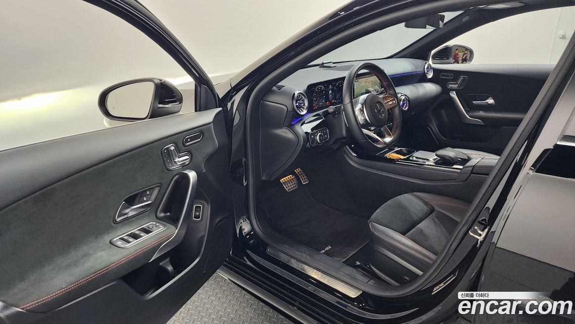 Mercedes-Benz A-Class 2023