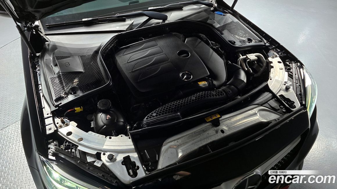 Mercedes-Benz C-Class 2021