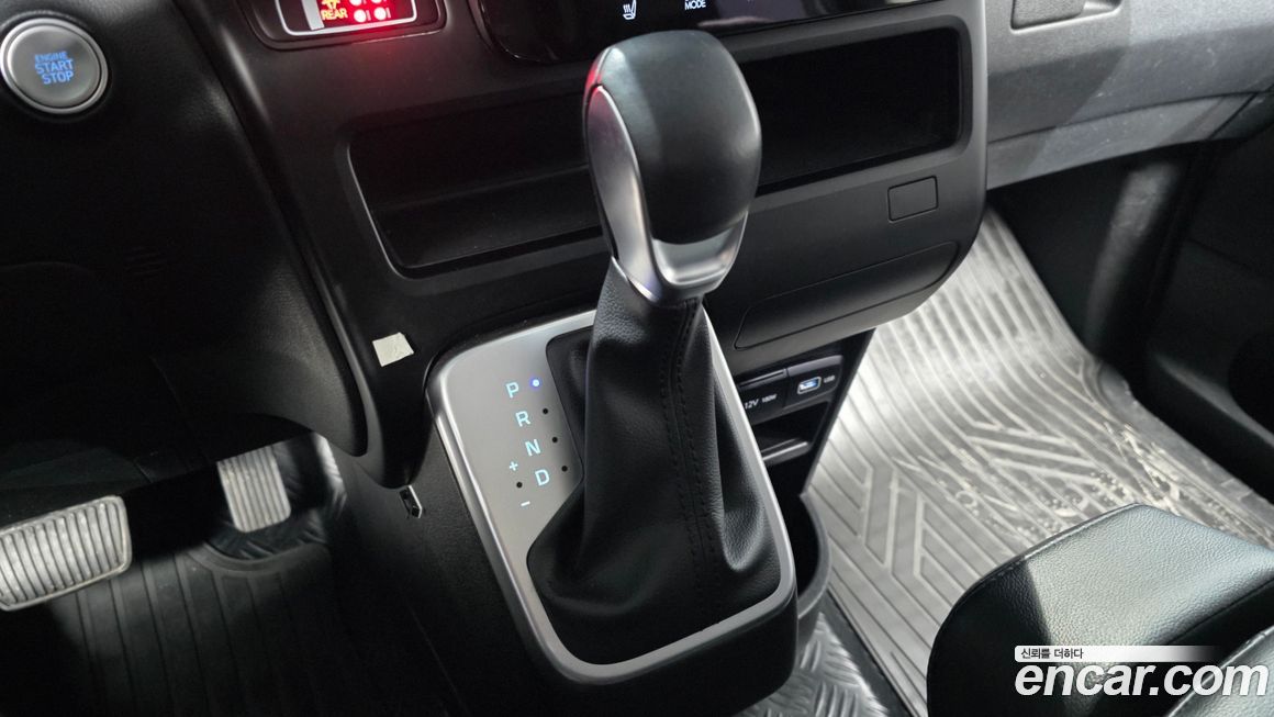 Hyundai Staria 2022