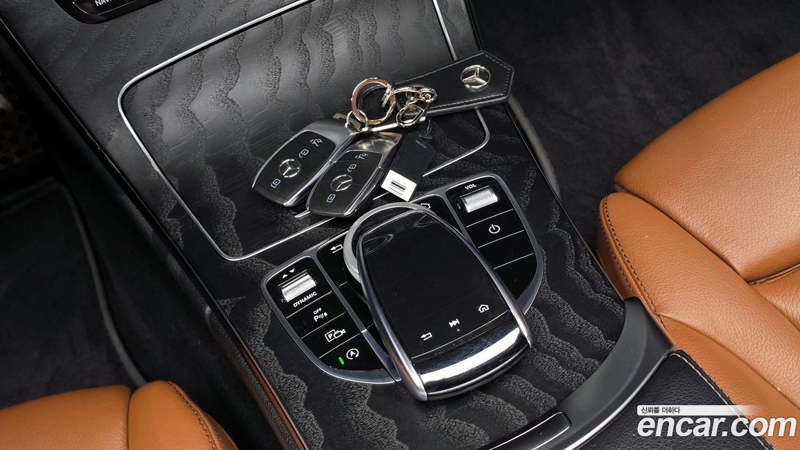 Mercedes-Benz C-Class 2021