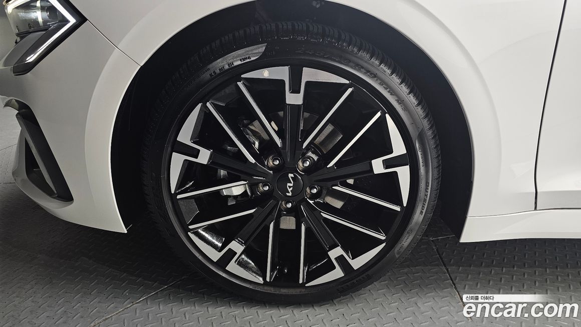 Kia K5 2025