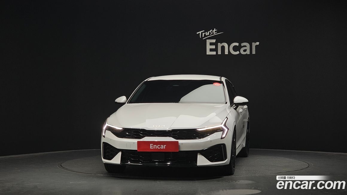 Kia K5 2025