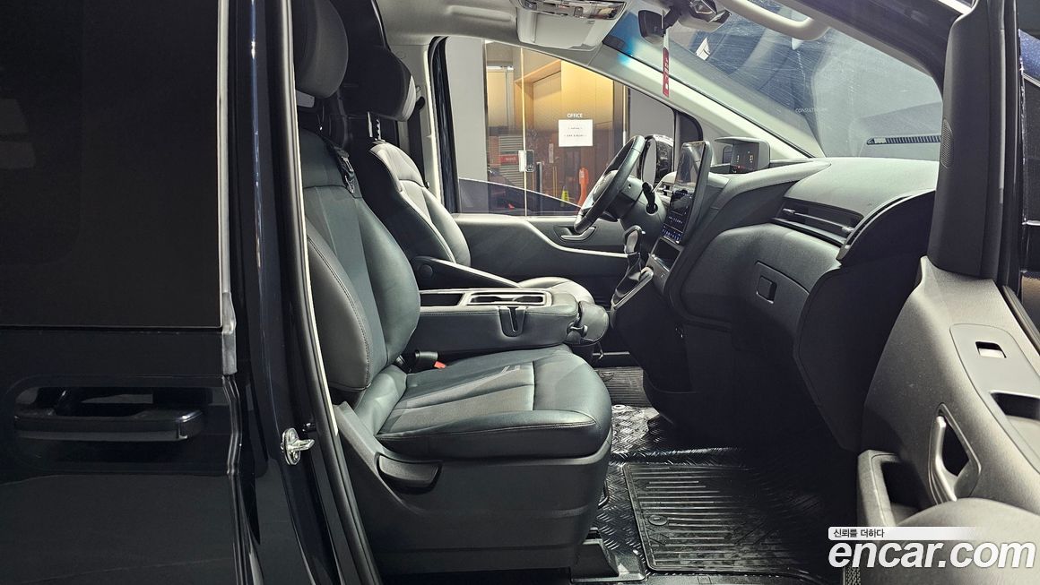 Hyundai Staria 2024