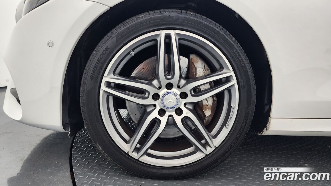 Mercedes-Benz E-Class 2017