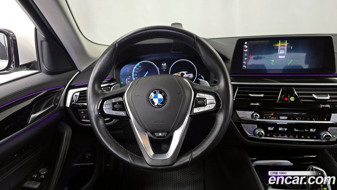 BMW 5-Series 2019
