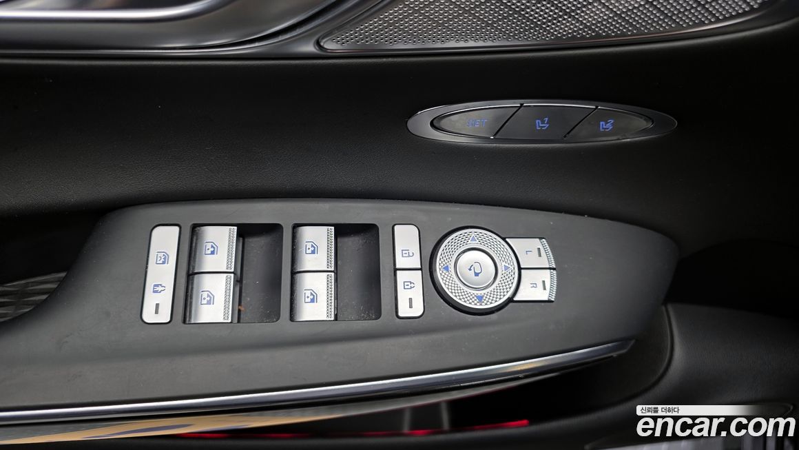 Genesis GV70 2023