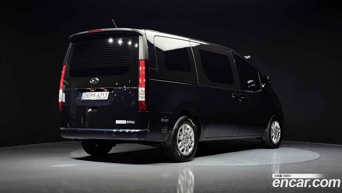 Hyundai Staria 2024