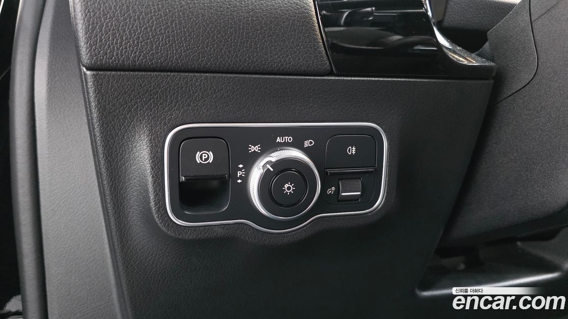 Mercedes-Benz GLA-Class 2020