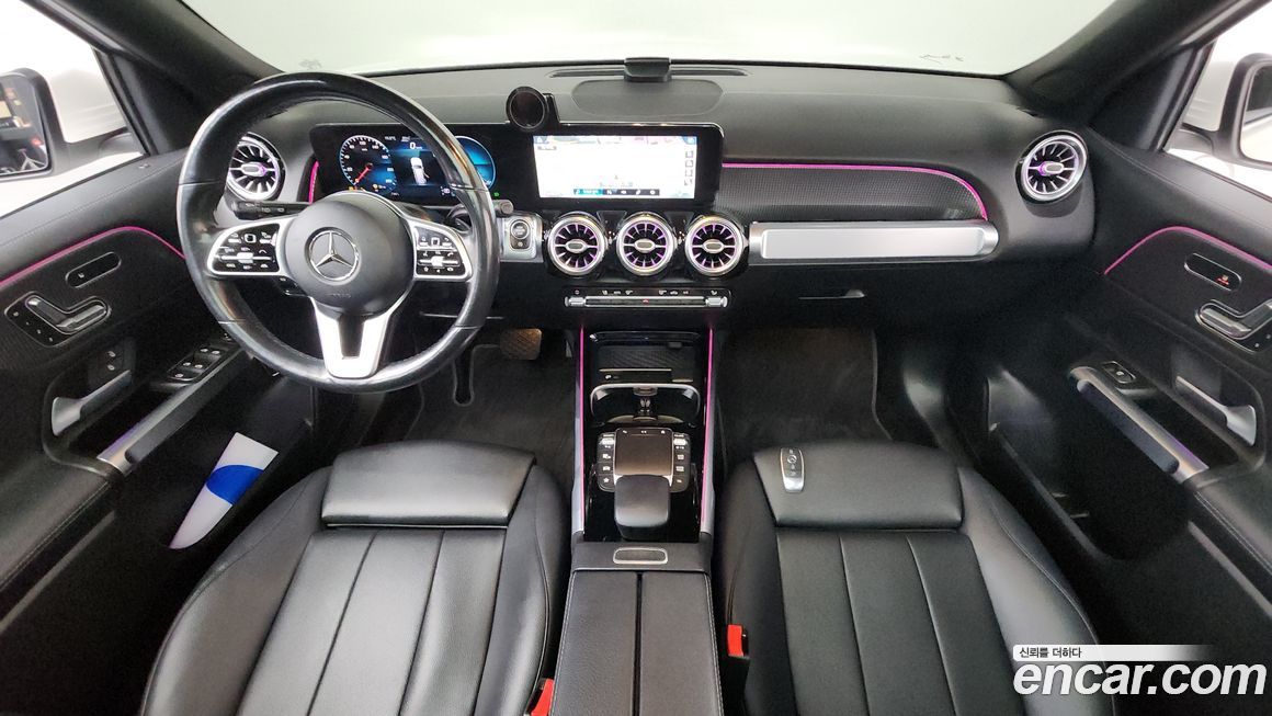 Mercedes-Benz GLB-Class 2021