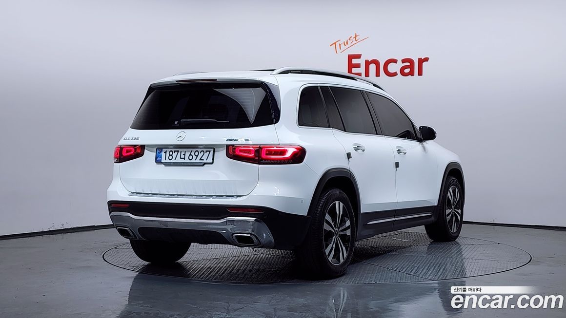 Mercedes-Benz GLB-Class 2021