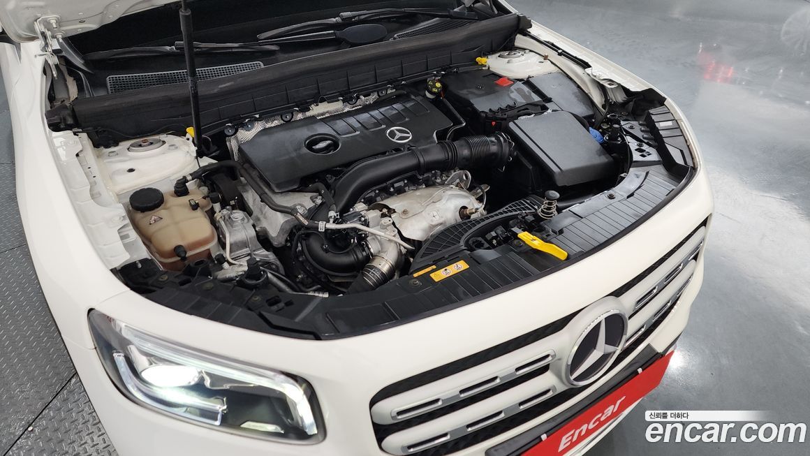 Mercedes-Benz GLB-Class 2021