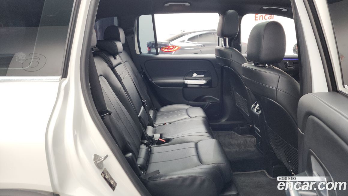 Mercedes-Benz GLB-Class 2021