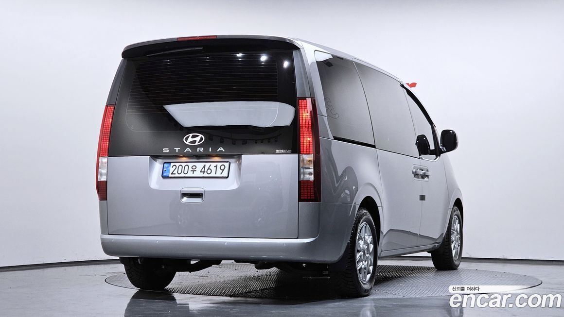 Hyundai Staria 2025