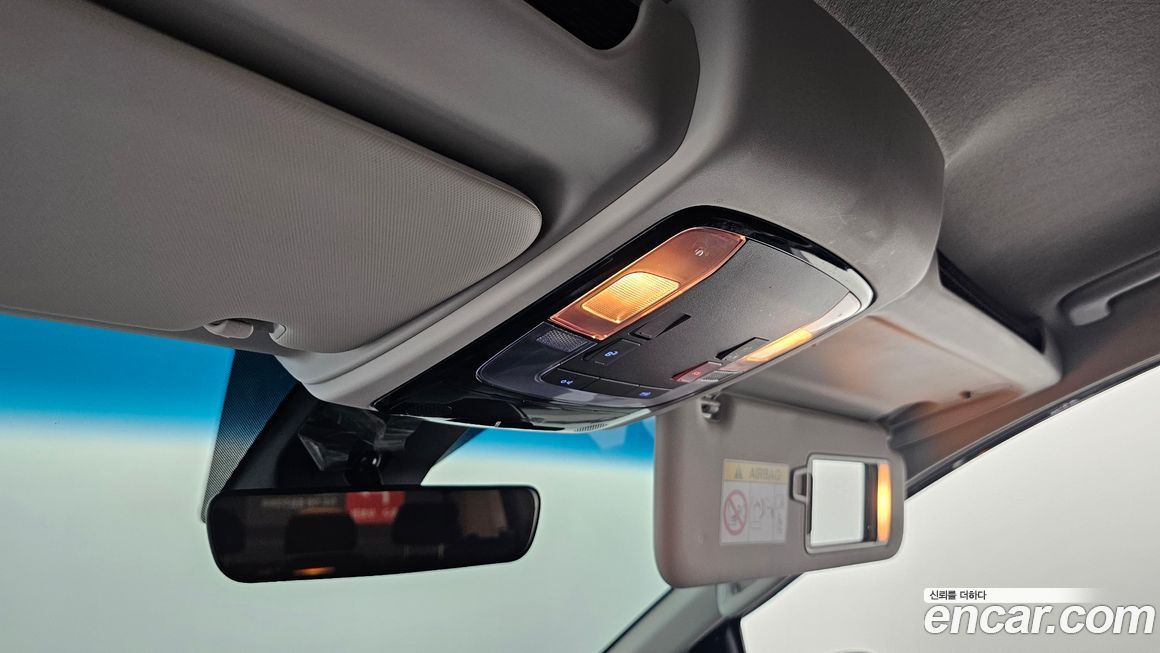 Hyundai Staria 2025