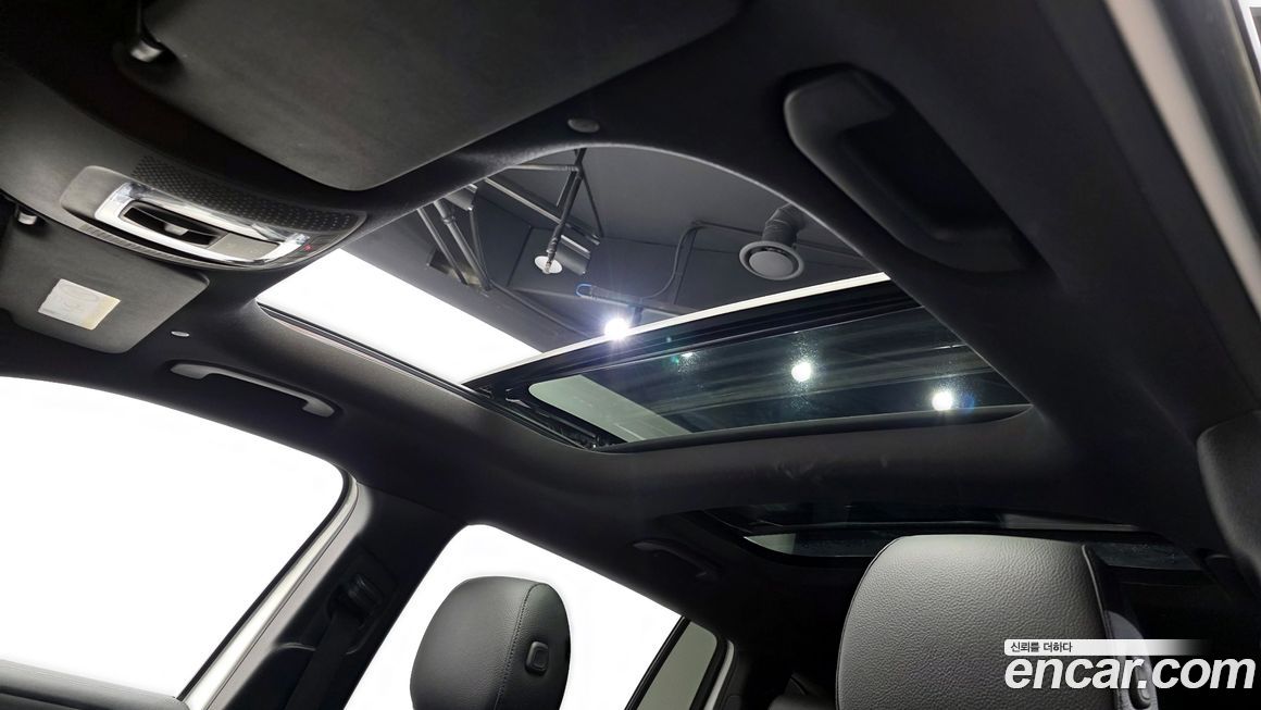 Mercedes-Benz GLB-Class 2021