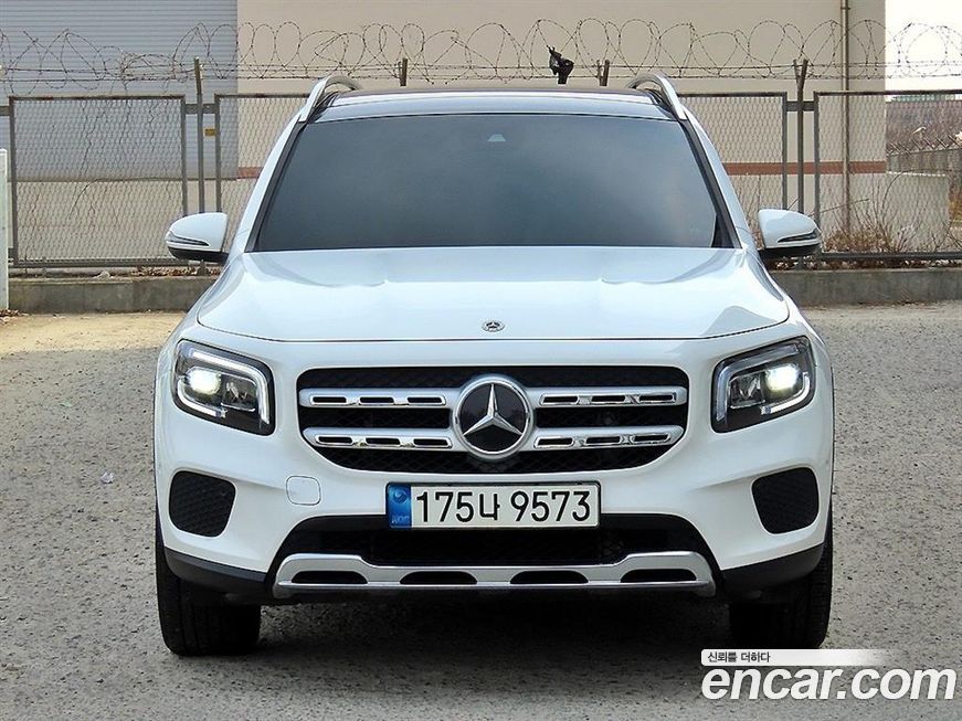 Mercedes-Benz GLB-Class 2021