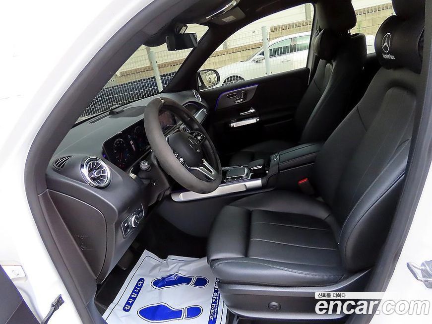 Mercedes-Benz GLB-Class 2021